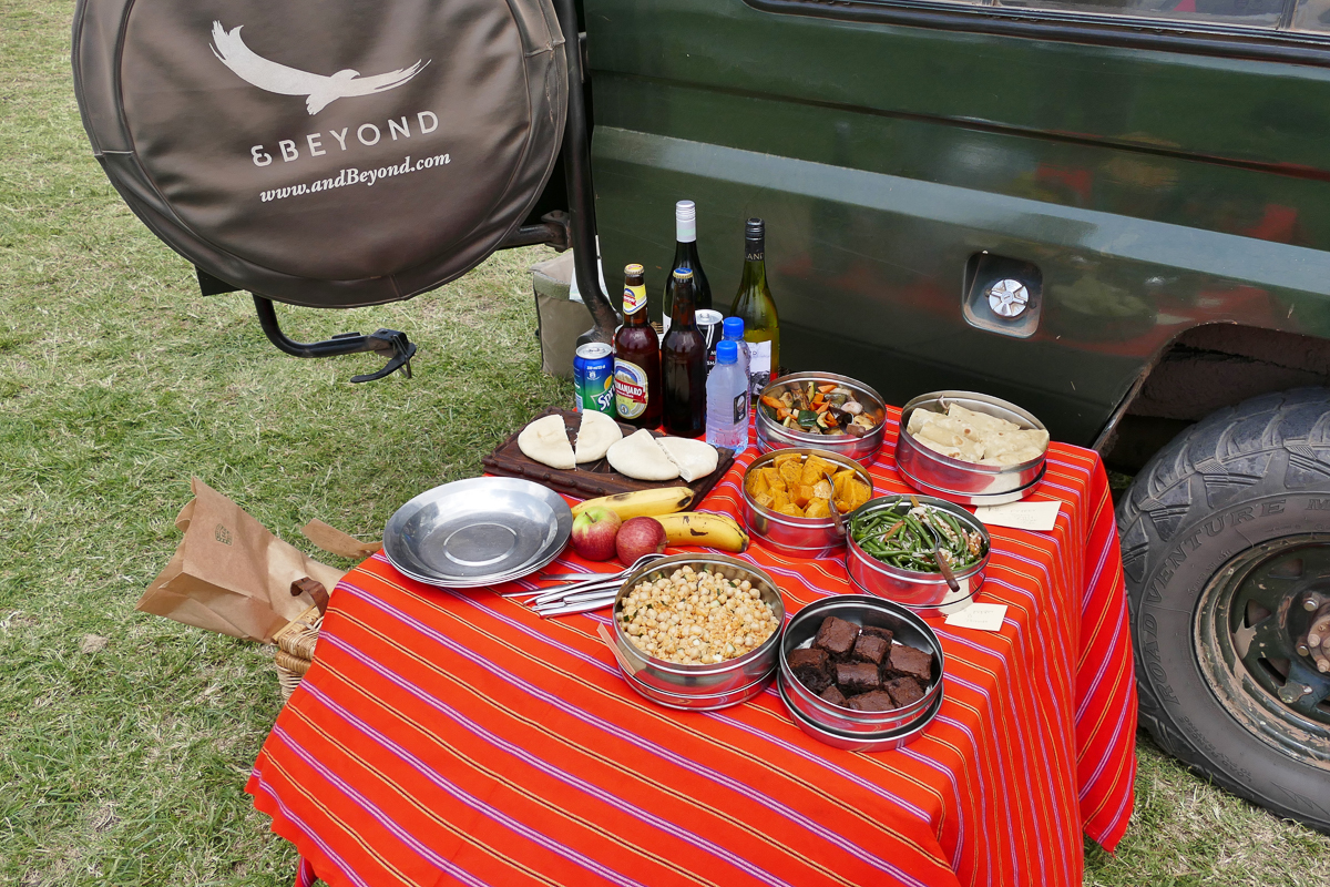 Das Safari Picknick der Ngorongoro Crater Lodge ist üppig