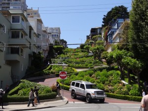 Weltbekannt: Die Lombard Street in San Francisco