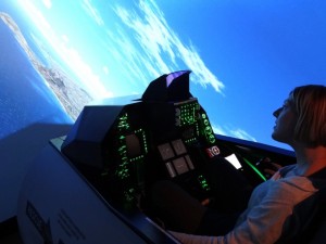 Kampfjet Flugsimulator bei Happy Landings: F16 Fighting Falcons 