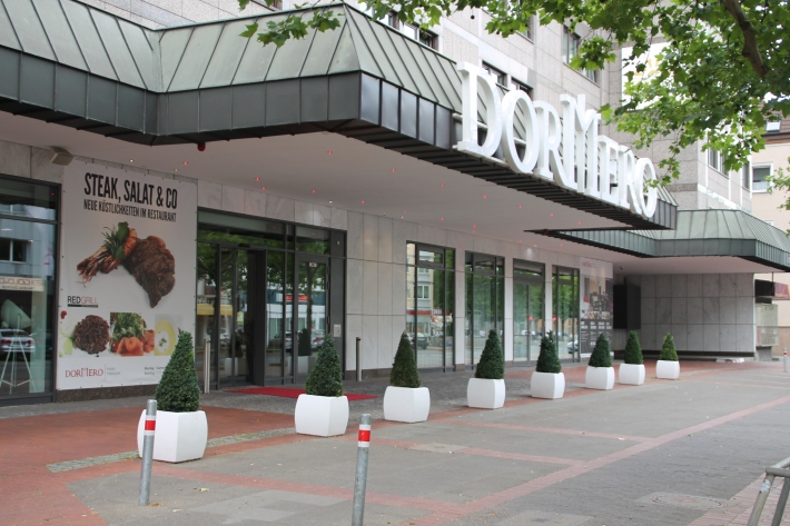Dormero Hotel Hannover: Eingangsbereich an der Hildesheimer Straße