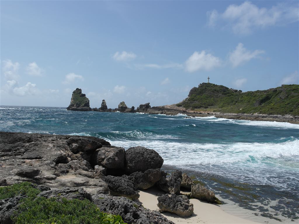 Pointe des Châteaux: Wo der Atlantik die Karibik küsst