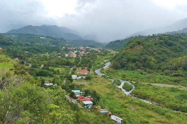 Boquete (Chiriqui) in Panama: Ein Blick vom umliegenden Hügel am Touristenbüro