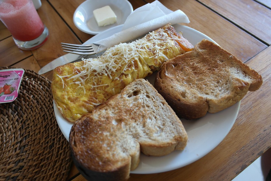 Omelette zum Frühstück im Marta's Hotel Gili Trawangan