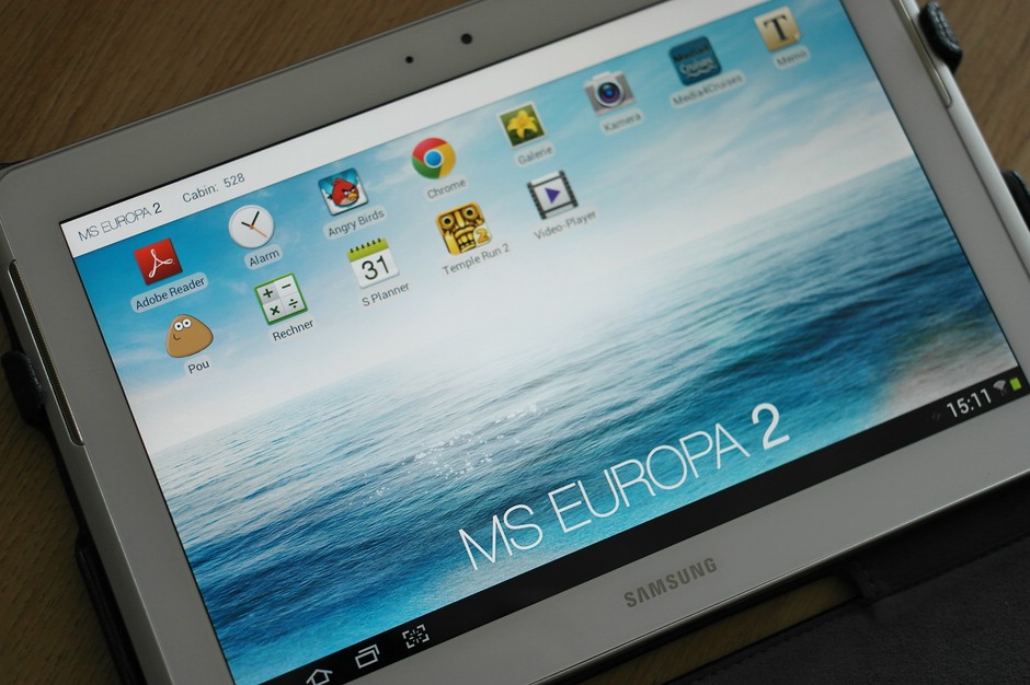 In jeder MS EUROPA 2 Suite liegt ein eigenes Tablet bereit