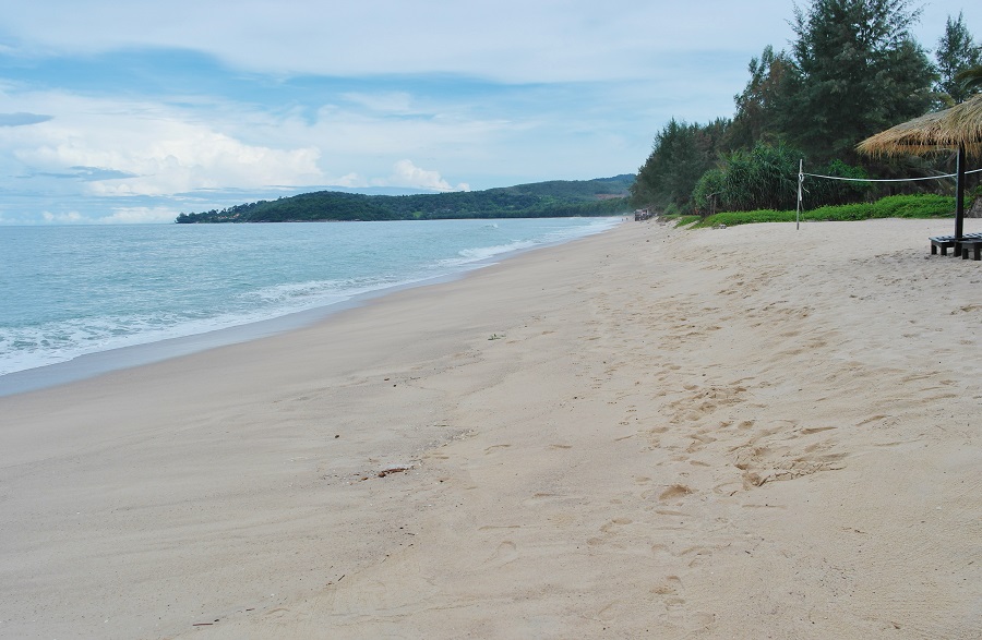 Der Strand am Bangtao Beach vor dem Mövenpick Resort Bang Tao Phuket