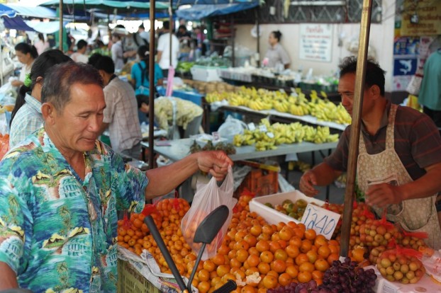 Frisches Obst auf einem Day Market in Chiang Mai
