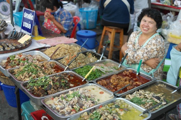 Food auf einem Markt in Chiang Rai