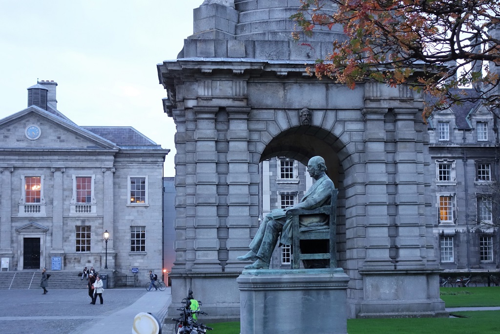 Trinity College Dublin University